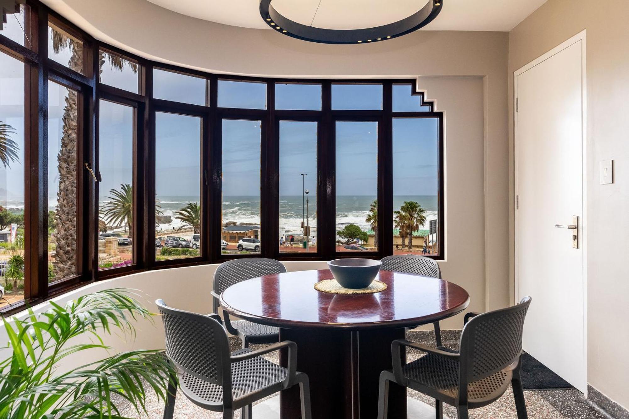 Camps Bay Village - Studios And Apartments เคปทาวน์ ภายนอก รูปภาพ
