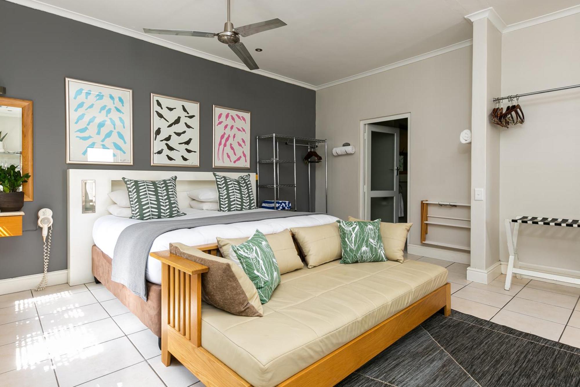 Camps Bay Village - Studios And Apartments เคปทาวน์ ภายนอก รูปภาพ