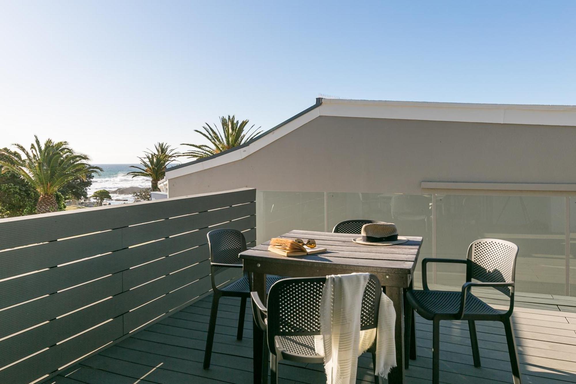 Camps Bay Village - Studios And Apartments เคปทาวน์ ภายนอก รูปภาพ