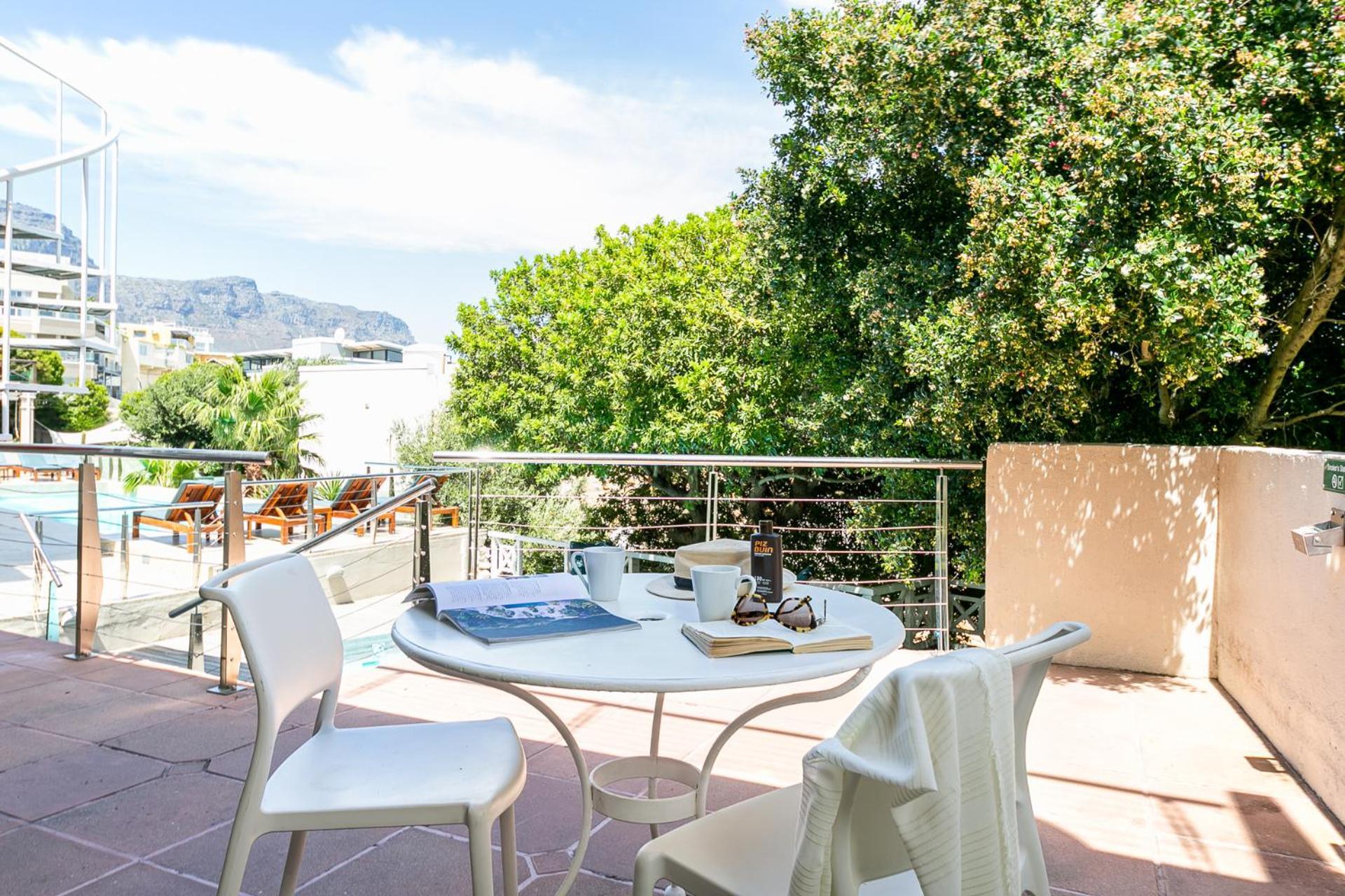 Camps Bay Village - Studios And Apartments เคปทาวน์ ภายนอก รูปภาพ