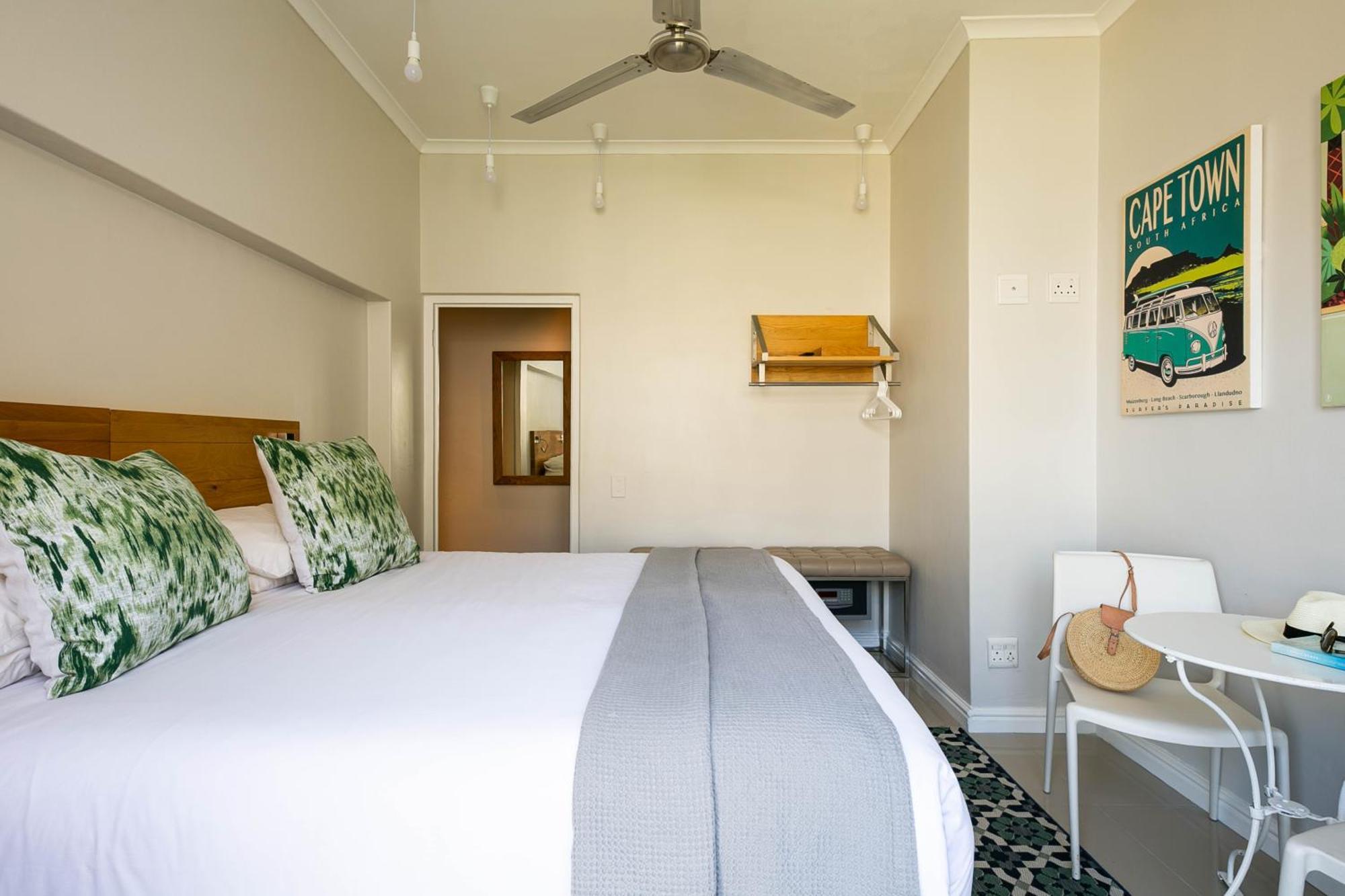 Camps Bay Village - Studios And Apartments เคปทาวน์ ภายนอก รูปภาพ
