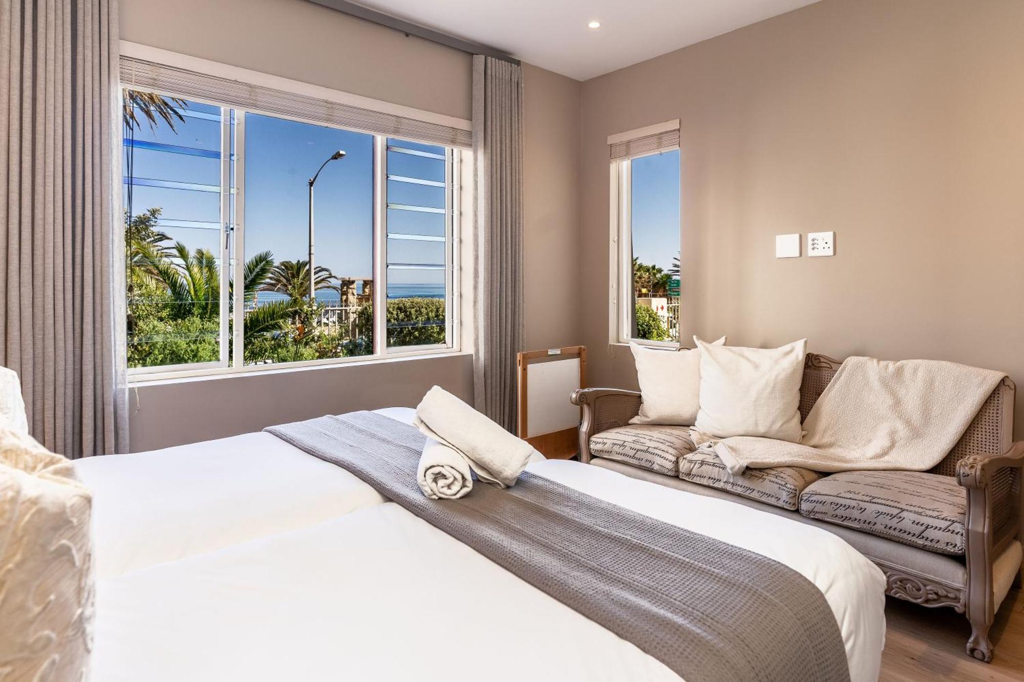 Camps Bay Village - Studios And Apartments เคปทาวน์ ห้อง รูปภาพ