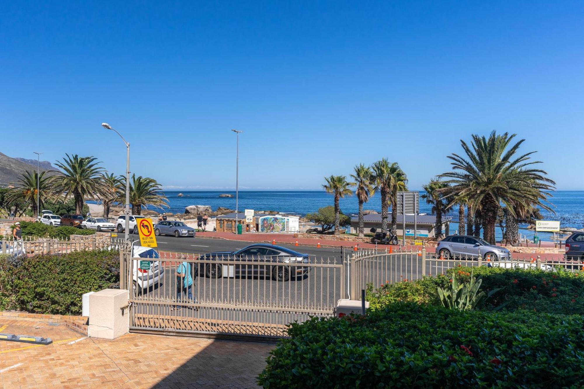 Camps Bay Village - Studios And Apartments เคปทาวน์ ห้อง รูปภาพ